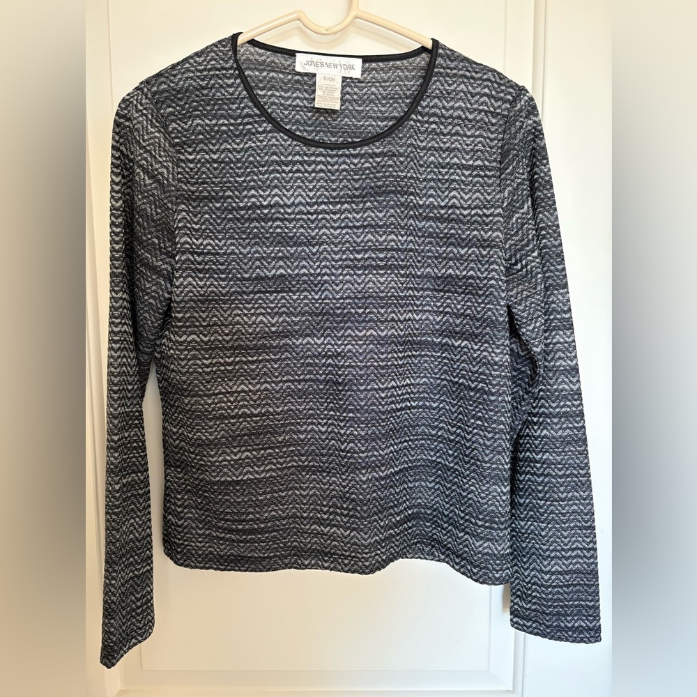 Jones New York Black and White Zigzag Long Sleeve Top